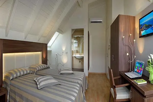 Astor Hotel Bologna 3*,  Italy