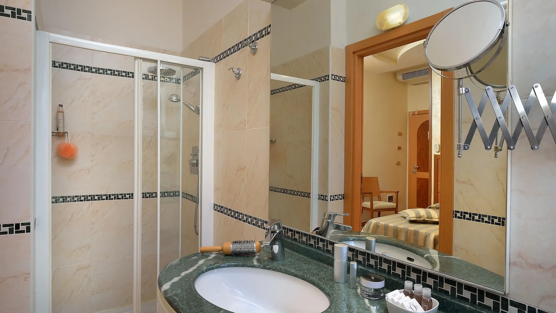 Astor Hotel Bologna