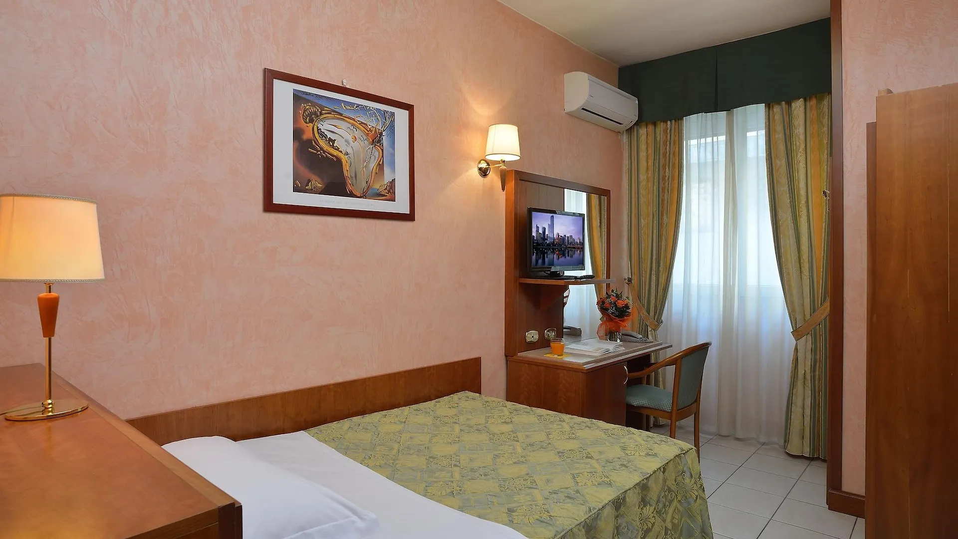 Astor Hotel Bologna