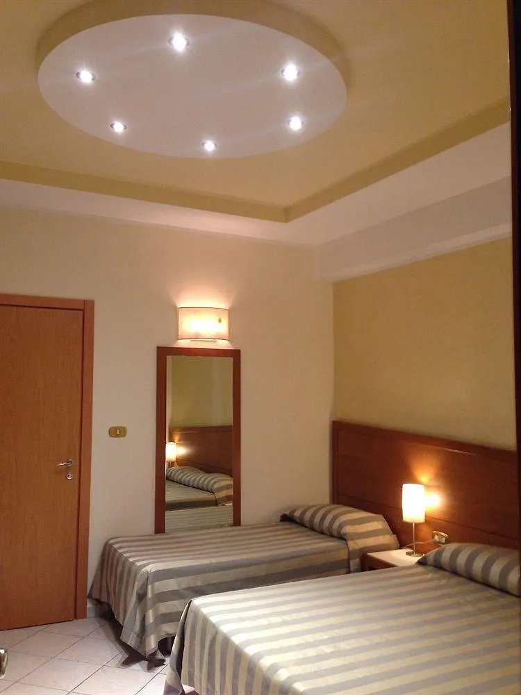 Astor Hotel Bologna 3*,