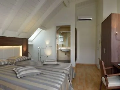 ***  Astor Hotel Bolonya İtalya