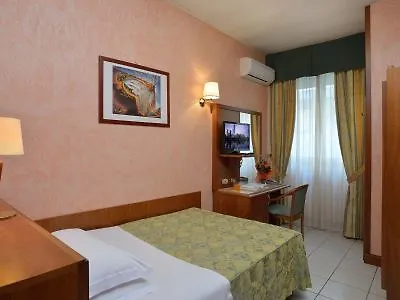 Astor Hotel Bolonya