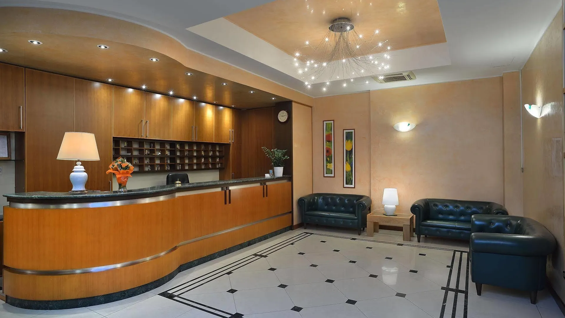 Astor Hotel Bologna